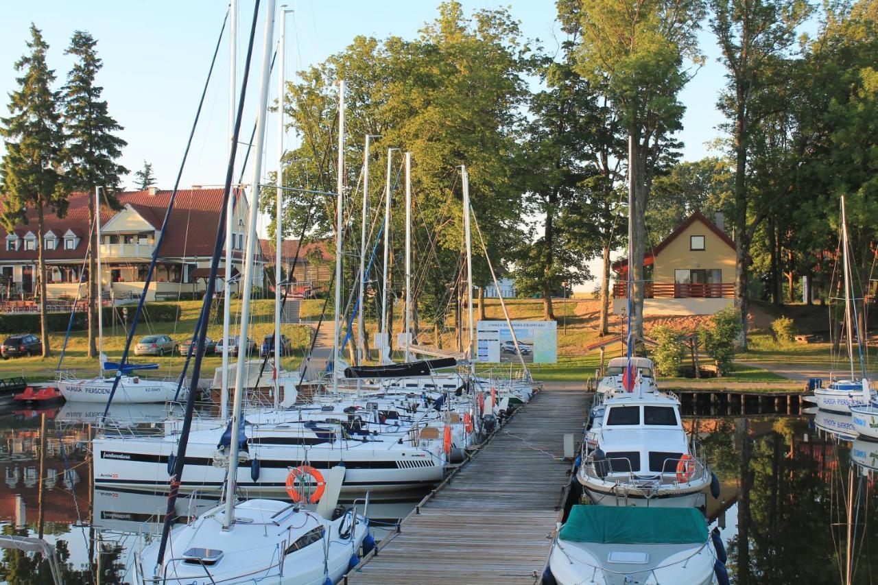 Domki W Porcie Zielony Gaj Mikołajki Exterior foto
