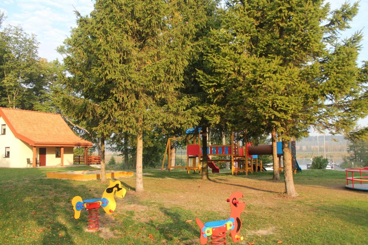 Domki W Porcie Zielony Gaj Mikołajki Exterior foto